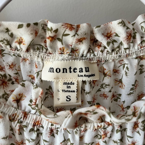 Flutter sleeve top! Perfect for fall! Orange floral top! - Picture 3 of 3